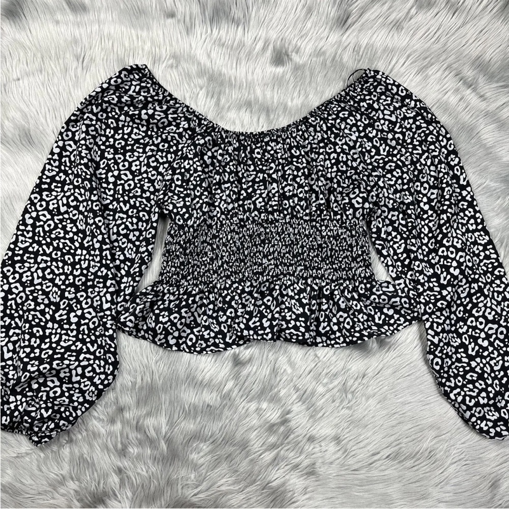 Sincerely Jules Black Smocked Long Sleeve Animal Print Top Size Large